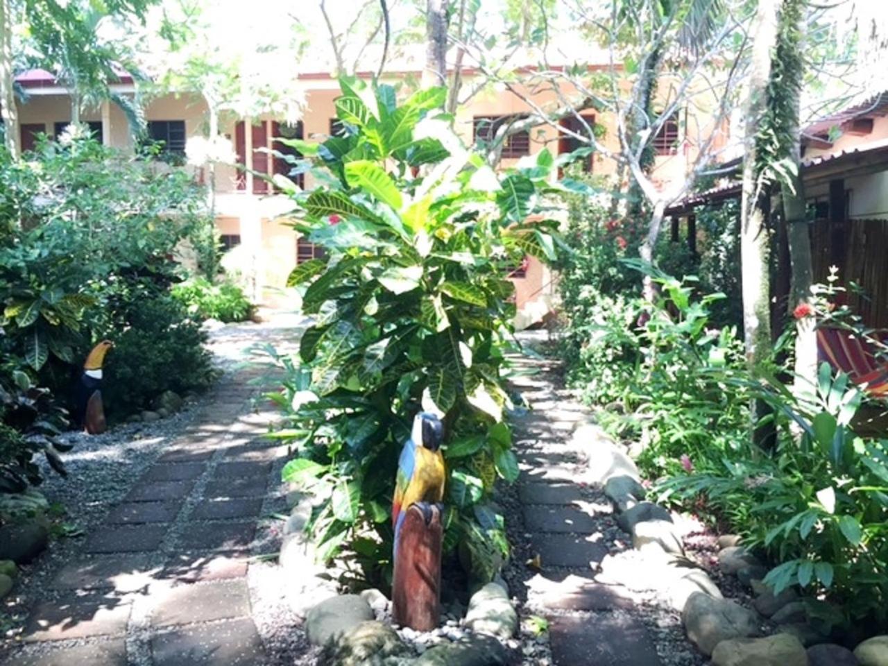 Hotel Tropical Sands Dominical Exterior photo